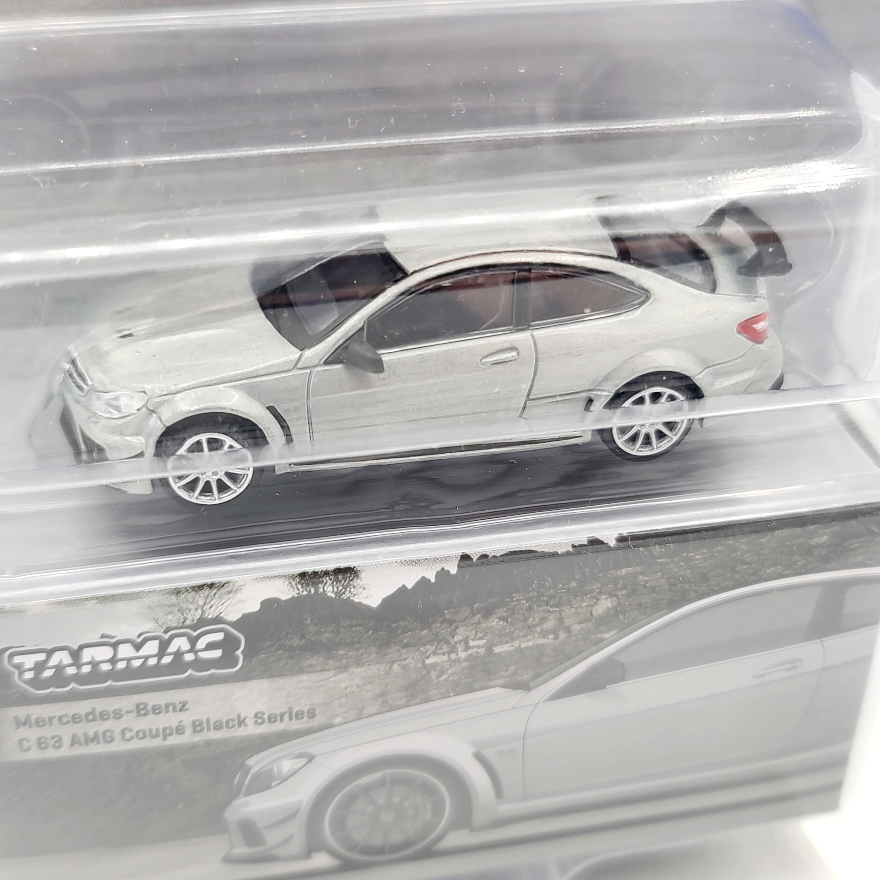 Tarmac Works - CHASE - Mercedes-Benz C63 AMG Coupe Black Series - 1:64, Silver (2025 Global64 - MiJo Exclusives - Limited Edition)